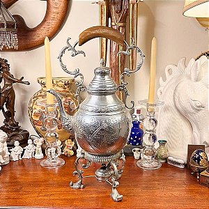 Antigo Samovar espessurado a prata