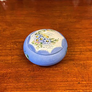 Delicado porta jóias em porcelana pintado à mão
