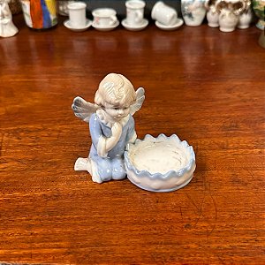 Bibelo anjinho em porcelana estilo Lladró