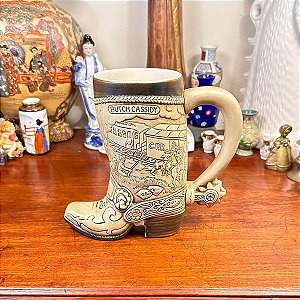 Caneca em cerâmica Ceramarte 1984.