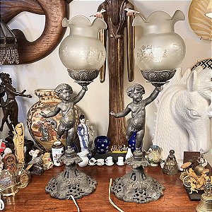 Antiquíssima luminária em Petit bronze (Cada)