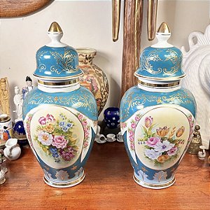 Potiche com rica decoração floral (cada)