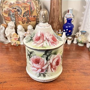 Gracioso potiche em porcelana