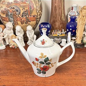 Bule de chá em antiga porcelana Pozzani.