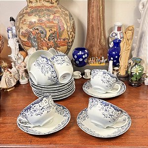 Unidade - Xícara de chá em porcelana Schmidt.