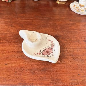 Castiçal em cerâmica estilo palmatória
