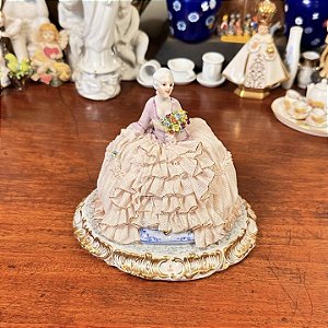 Dama em porcelana italiana Fabris Luigi, 1912.