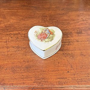 Porta-joias em porcelana
