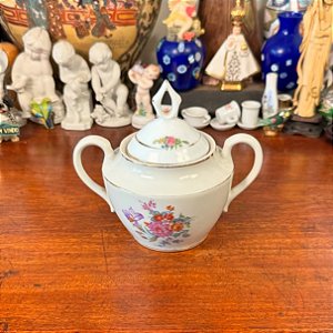 Açucareiro em antiga porcelana.