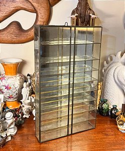 Vitrine de parede para bibelôs anos 60.