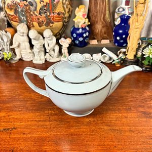 Antigo bule em porcelana tcheca anos 60.