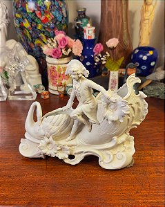 Floreira em porcelana fria Alemã, estilo Art Nouveau.