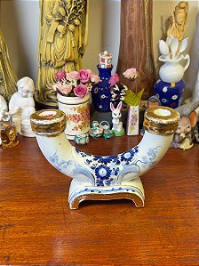 Antigo castiçal em porcelana Zappi.