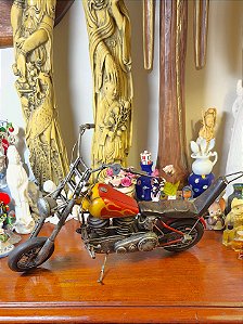 Motocicleta decorativa Jayland em metal.