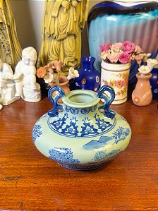 Vaso oriental em cerâmica.