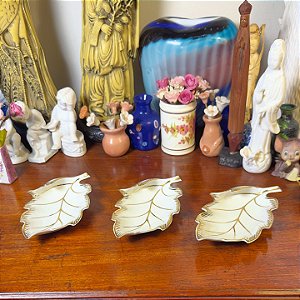 Conjunto de 3 peças em porcelana Pedro II.