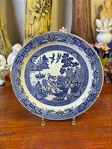 Prato com decoração oriental.