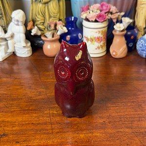 Coruja Antiga em Cerâmica Esmaltada Vinho.