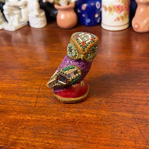 Estatueta de coruja em resina