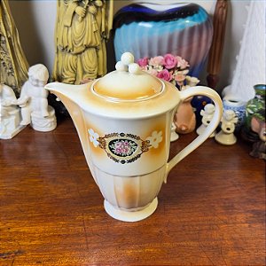 Bule clássico Richard Ginori.