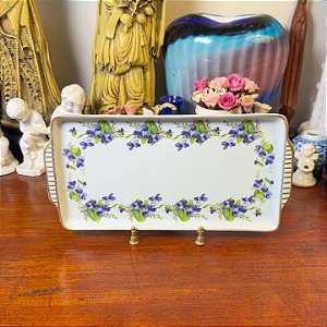 Antiga travessa andeja em porcelana.