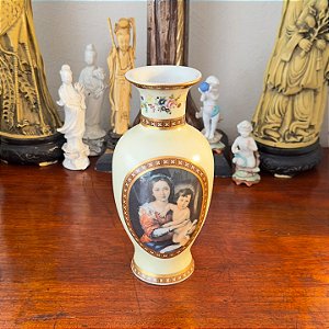 Antigo Vaso em Porcelana DP Handcrafted.