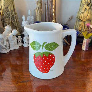 Jarra em cerâmica da marca Durais.