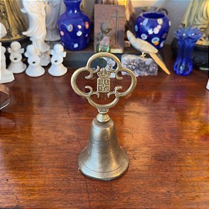 Sininho de mesa antigo em bronze.