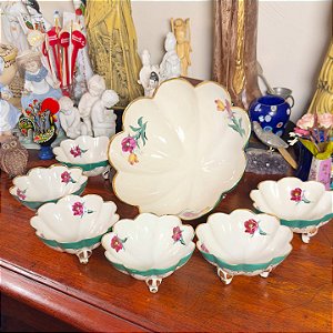 Conjunto de sobremesas em Porcelana, anos 60.