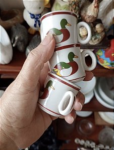 3 Xicaras Dote sem pires.