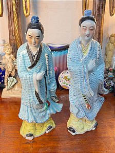 Par de Esculturas Chinesas Li Sheng Tai Zao.