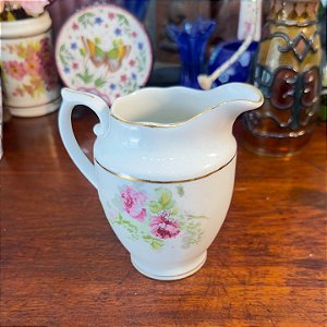 Cremeira em Porcelana Mauá