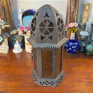 Lanterna Porta-Velas Em Metal E Vidro Ambar.