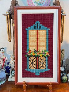 ANTIGO QUADRO TAPEÇARIA JANELA COLONIAL BORDADA