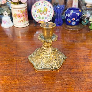 Antigo porta velas em bronze.