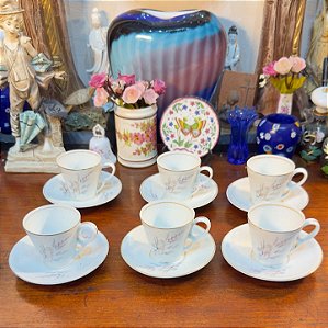 CONJUNTO DE XÍCARAS PORCELANA REAL