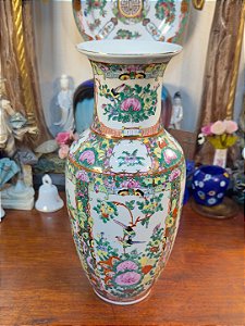VASO ANTIGO EM PORCELANA CHINESA FAMÍLIA ROSA