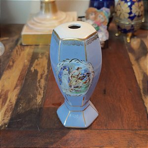 ANTIGO ELEMENTO DECORATIVO IPB EM PORCELANA