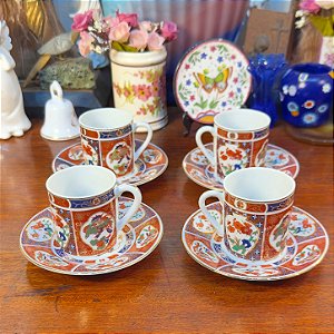 Conjunto de Xicaras de café Imari em Porcelana Japonesa.
