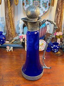 Garrafa Licoreira em Vidro Azul Cobalto e Metal – Década de 1950