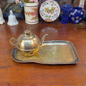 Conjunto Mini Bule e Bandeja em Latão