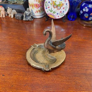 Cinzeiro em Bronze Cisne.