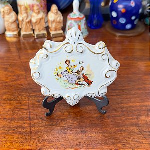 Antiga Placa em Porcelana com Cena Galante