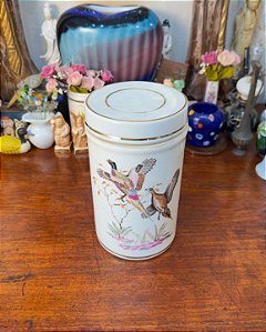 Antigo Pote em Porcelana decoração Faisões.