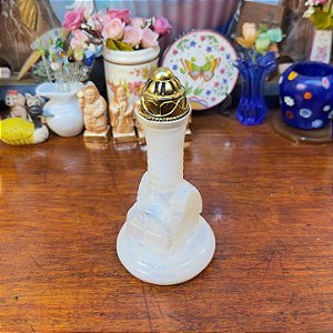 Antigo Frasco Perfumeiro Avon em Vidro leitoso.