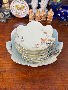Conjunto de Sobremesa em Porcelana Japonesa Kutani.
