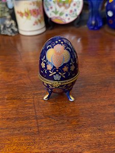 Ovo Estilo Fabergé em Porcelana.
