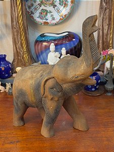Escultura Antiga em Madeira Elefante Indiano.