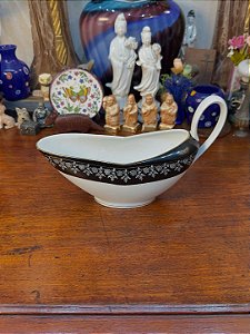 Molheira Antiga em Porcelana Real – Guirlanda Rendilhada.