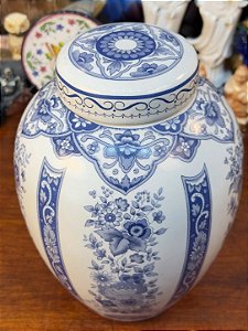 Potiche Antigo em Porcelana Schmidt – Linha Exportação Japão.